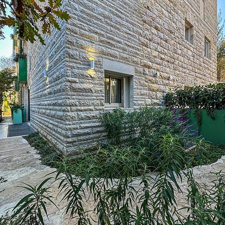 The J - Luxury Apartments By Localz Jerusalem Exterior photo