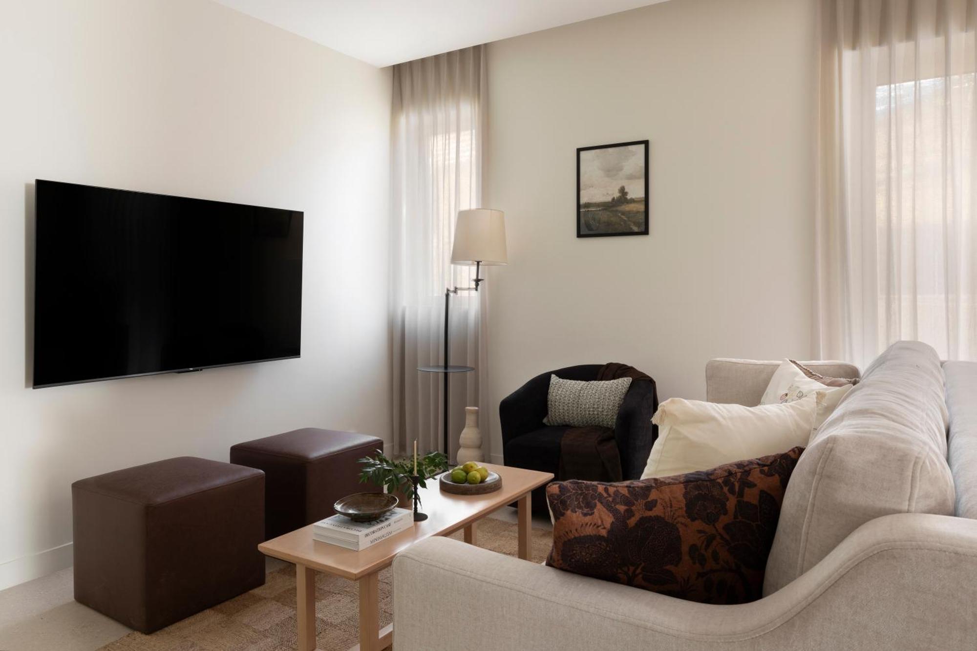 The J - Luxury Apartments By Localz Jerusalem Exterior photo