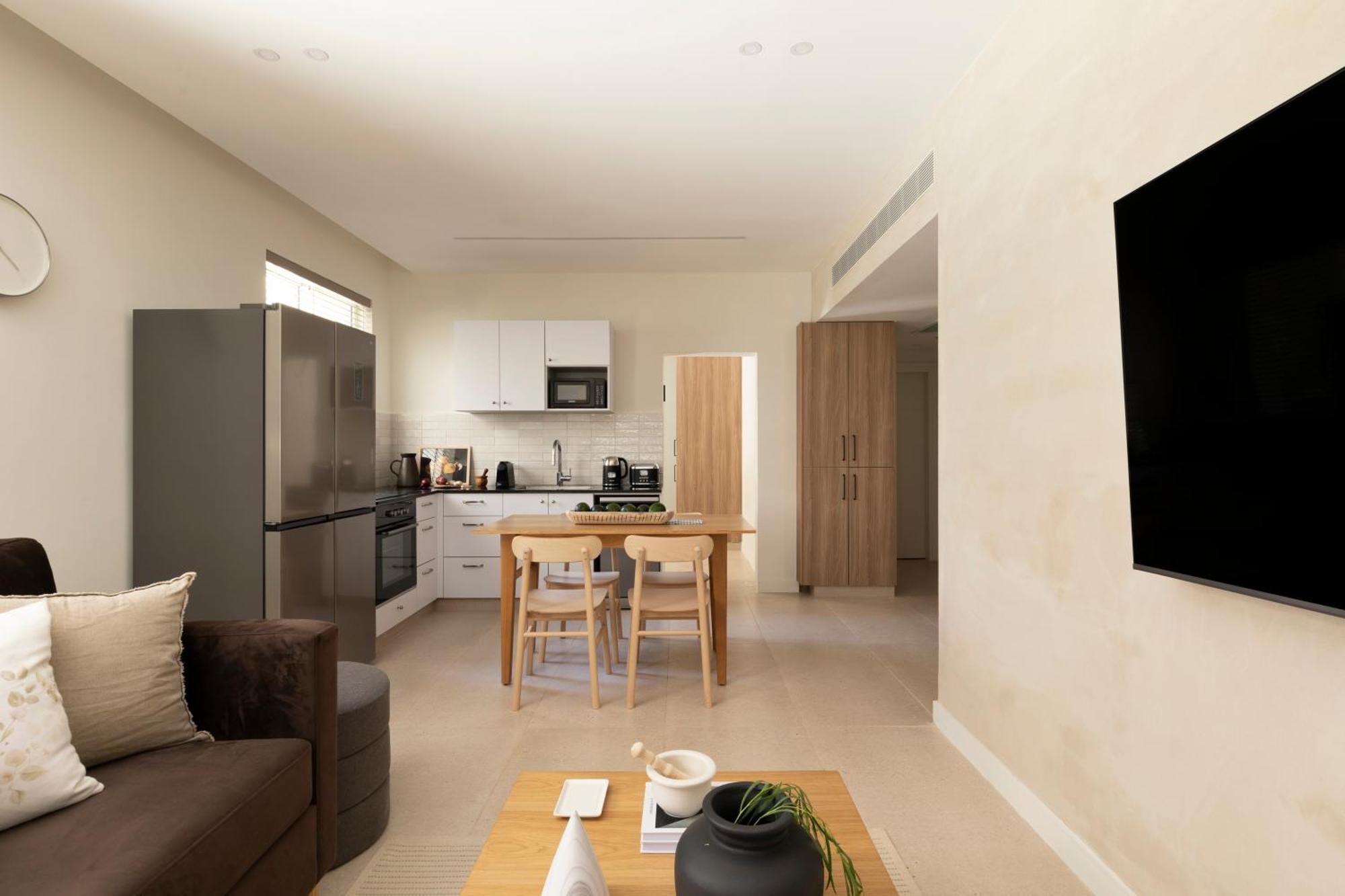 The J - Luxury Apartments By Localz Jerusalem Exterior photo