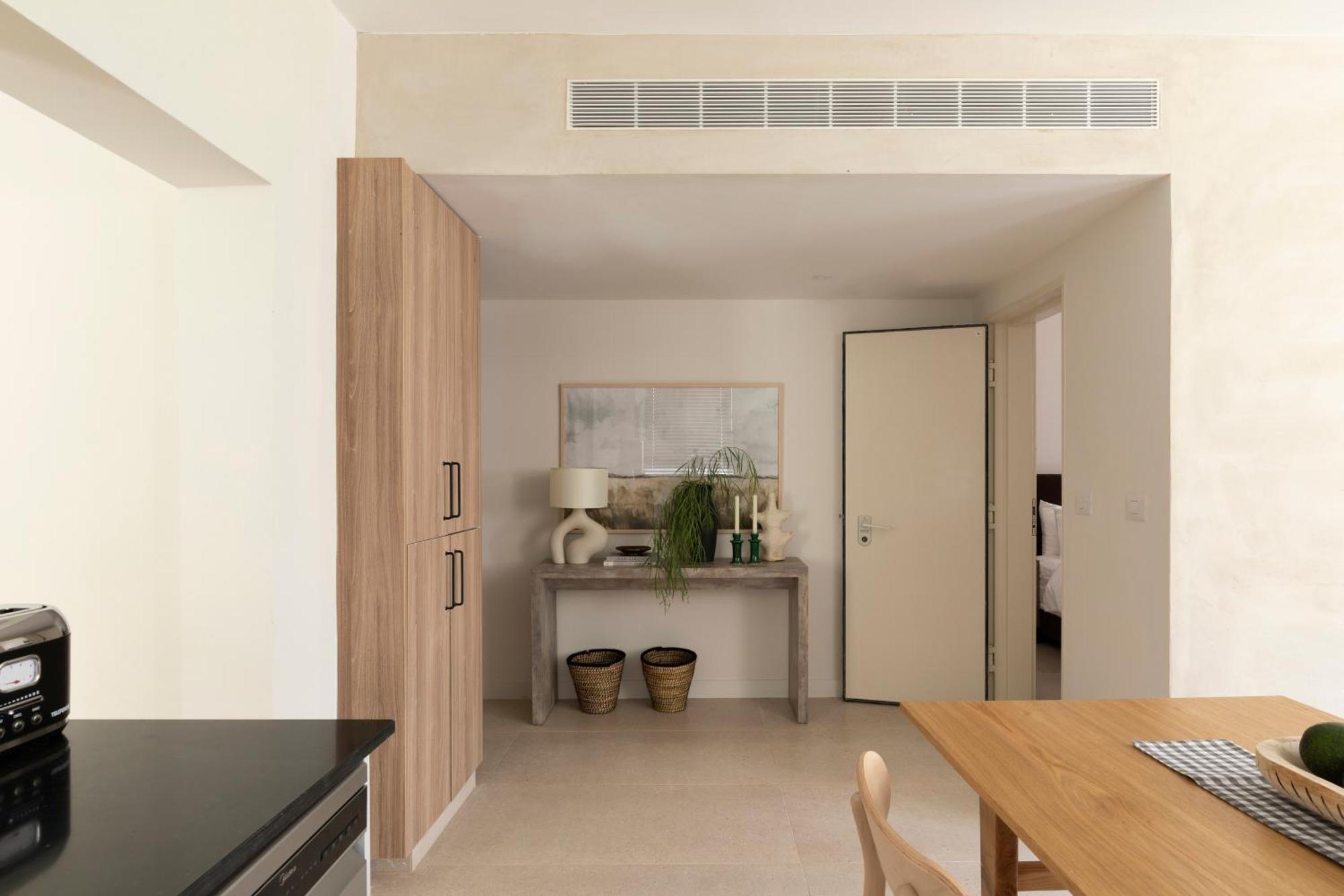 The J - Luxury Apartments By Localz Jerusalem Exterior photo