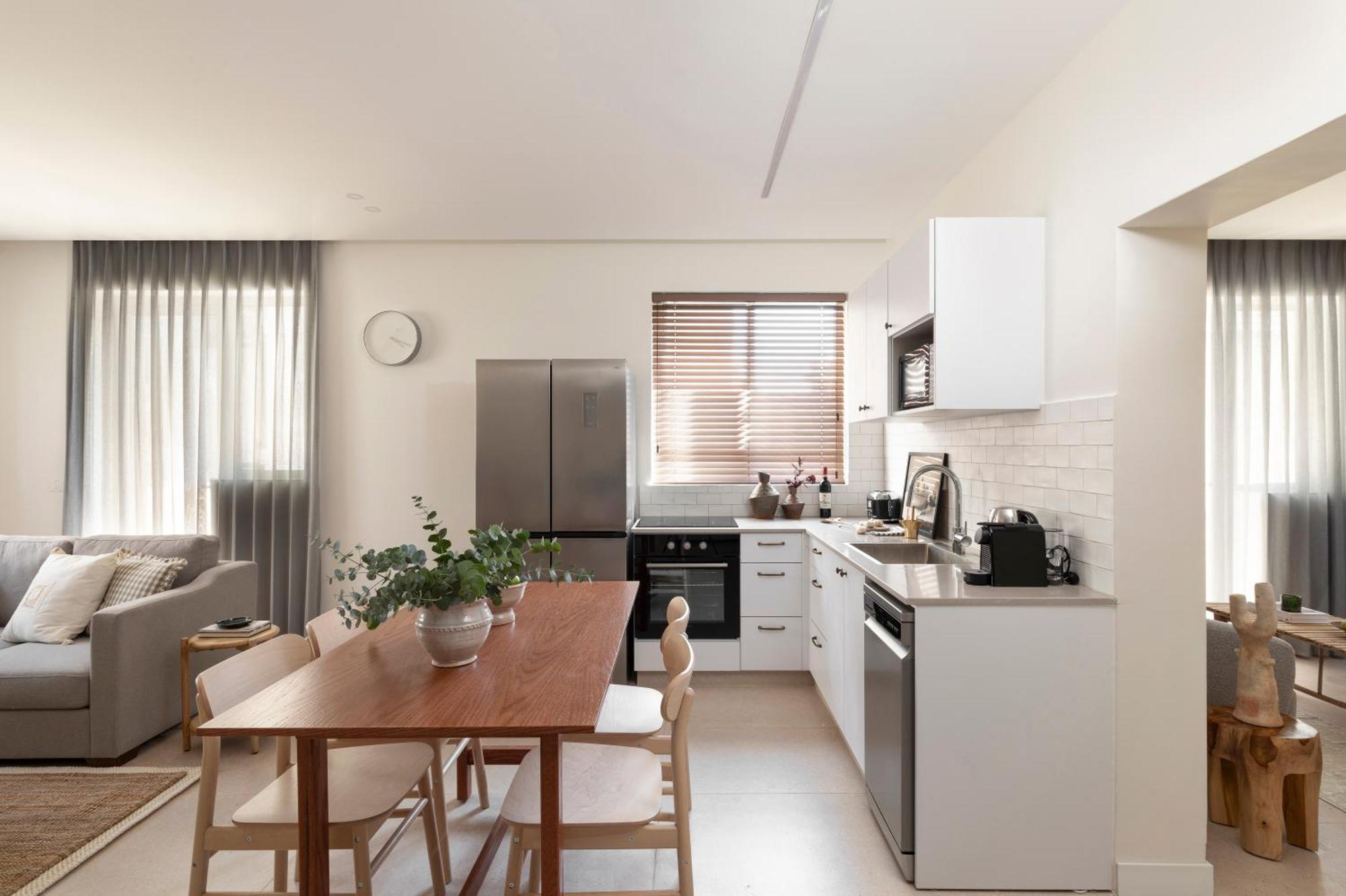 The J - Luxury Apartments By Localz Jerusalem Exterior photo